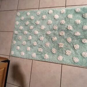 Pottery Barn Teen Mint and White Polka Dot Bath Mat